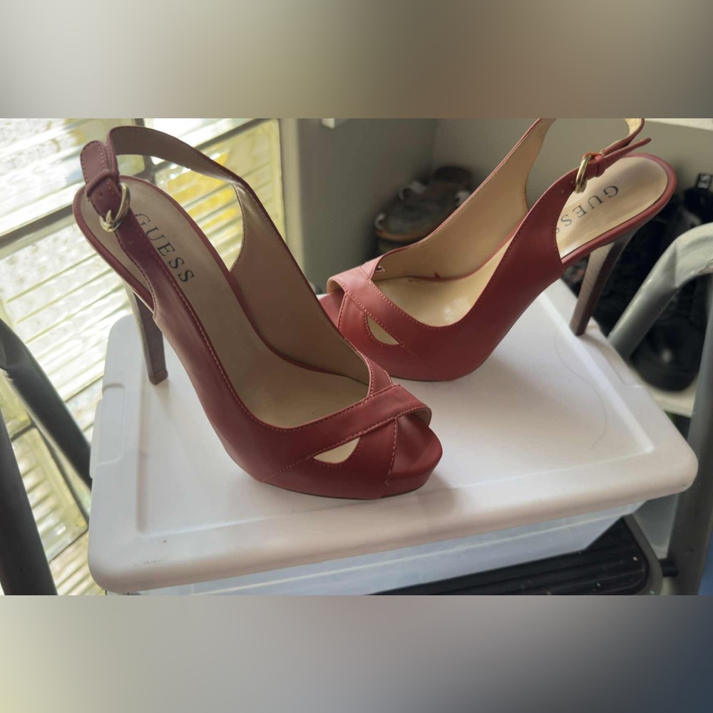Guess Women's Burgundy Peep Toe Heels